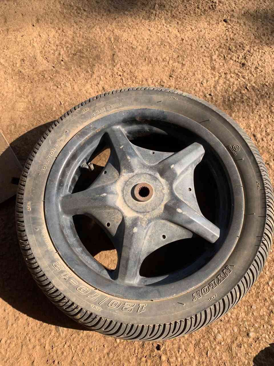 ويل خلفي سكنس
كلج امامي سكنس عام 
مال رمبه

توصيل موجود ***********
