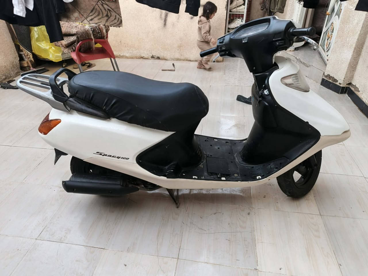 سبيسي ياباني للبيع مفتوحه اول مره رايمر كل غراضها اصليه صوتها ناعم وخير من الله  ***********
