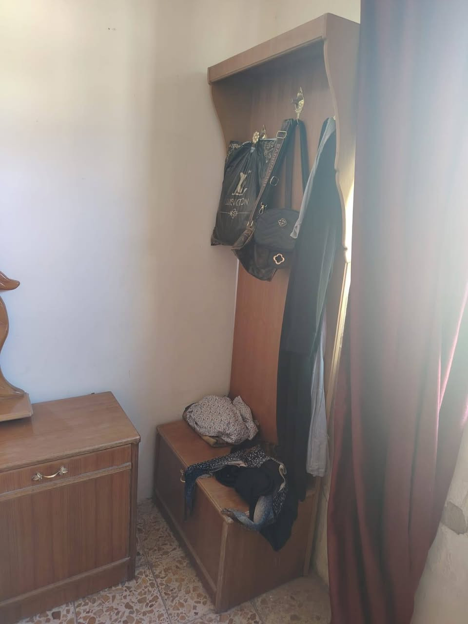غرفه نوم للبيع صاج تسكام اصلي مكان كريعات سعر ٥٥٠ بيها مجال للشراي


**إذا كنت صاحب هذا الإعلان وتريد حذفه لأي سبب، رجاءا أرسل رسالة إلى الدعم الفني**