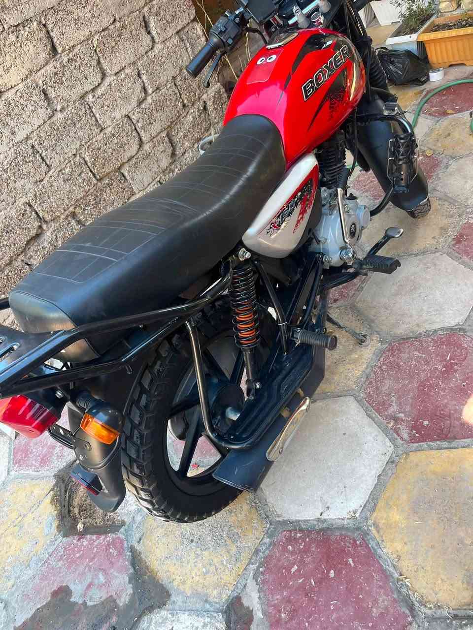 يا الله 

السلام عليكم بوكسر جبلي موديل 23 نازله بل24
رقم بغداد إنكليزي باسمي تحويل ثاني يوم 
المكينه ناعمه وخير من الله كهربائيات كلها شغاله
السعر 2500 وبيها مجال مكاني الاعظمية جيب فيتر وتعال 

واتساب او اتصال ممتواجد هنا ***********

