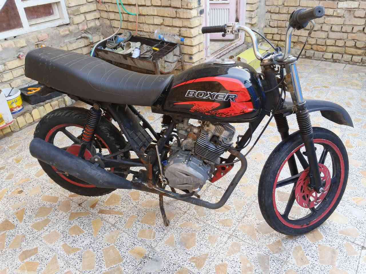 سلام عليكم
دراجه للبيع 

بوكسر محور مكينه خمسه كير

الدراجه ستوها معمره كله جديد 

كشن تانكي دبلات امامي وخلفي جديد

كابريتر تواير والوياله نضيفات

الدراجه شرط تاكل الكاع اكل اذا مو علا 3 وتبطنش مرجوعه

شرط شلعه ومعدل الدراجه بدون اوراق اكفلها الك عشاير 

السعر 325وبيها مجال قليل كلش 

الاتصال ***********

خاص متواجد بس مو بكل وقت
