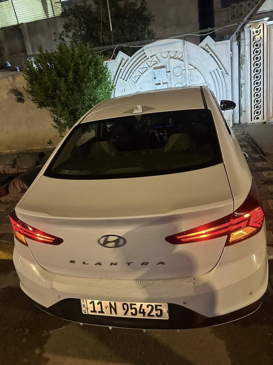 سلام عليكم النترا خليجي
فول مواصفات عدى لبصمه

سلايد روف كشنات جلد 

مري شري شفط 

حساس امامي وخلفي 

تبريد قطعتين مكينة 2000دوش

سياره ماشيه 62جديده شرط تراي زيرو

تخم تاير جديد 

سنويه وهزه ورقم جديد

داخل صاج وشاشه وكامره دواره

لايت زنون 

رقم بغداد باسمي السعر ١٦٨

***********
