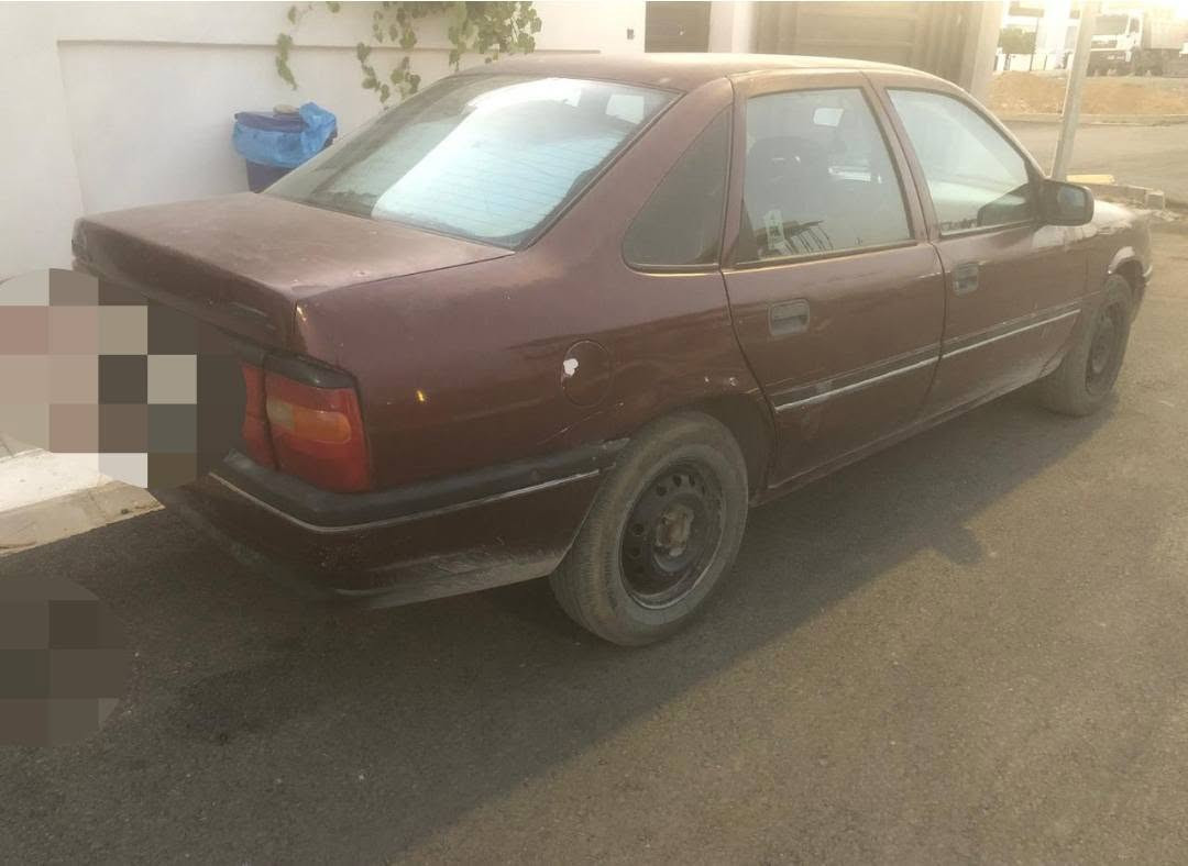 اوبل فيكترا موديل 1991 سنويه رقم جديد كوبون بنزين موجود محرك20 طائرات جديد سنويه به اسمي  سعر 35بدون ضرر بدون صبغ بيلادي سعر 35بي مجال مراوس حسب اتفاق *********** كركوك, العراق
