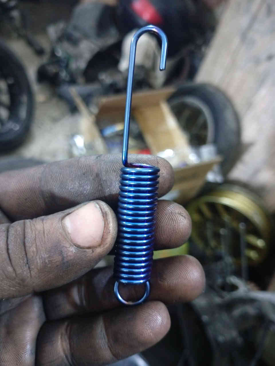 غراض مال سكنس مال حاوية إلي يعجبة شي خلي يراسلني خاص او الاتصال توصيل موجود بكل مكان  مكاني بل الاعظمية بشارع الضباط قرب جامع العساف ***********
