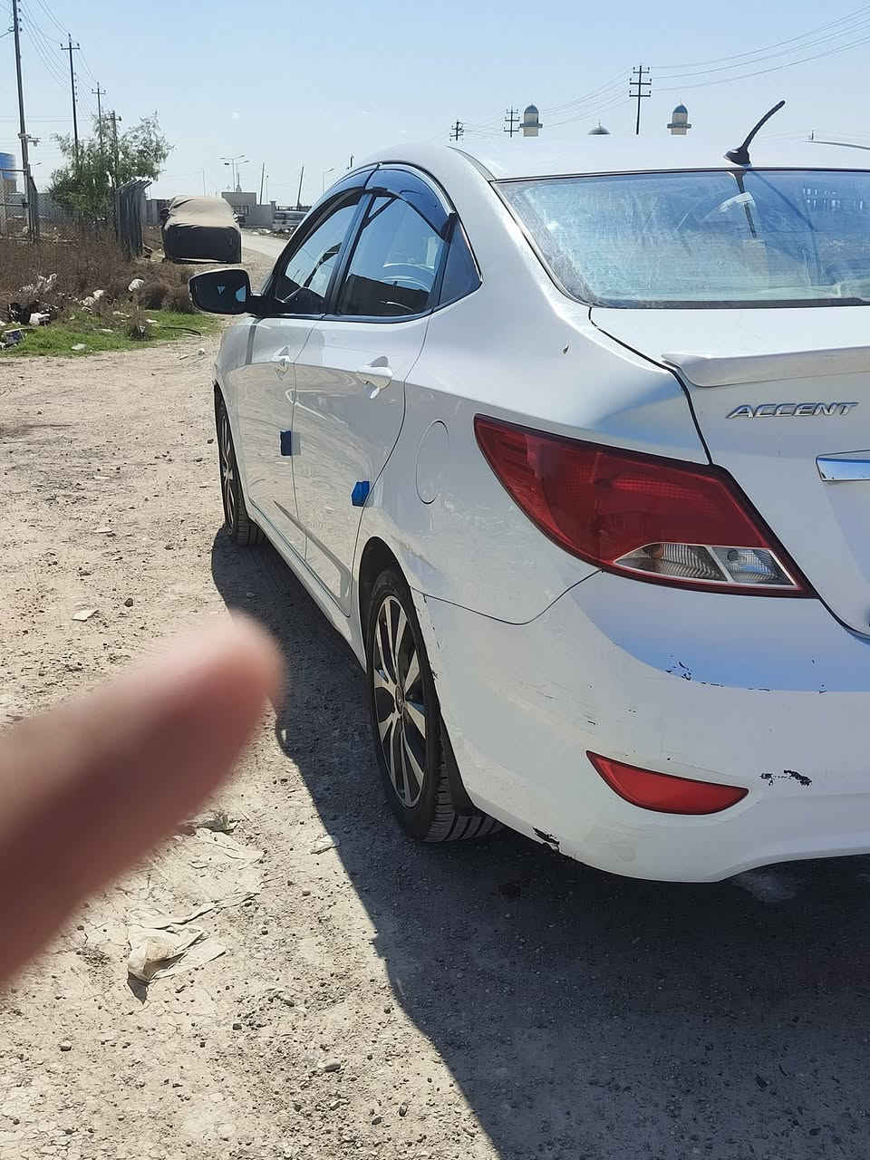 يا الله السلام عليكم شباب 
عندي سيارة اكسنت للبيع رجآ أقره التفاصيل كلهه يله تخابر لئن كلشي كاتبه بالمنشور 
اكسنت موديل 2016 لون أبيض مثل ماواضح بالصور 
فول مواصفات عده البصمه
خمسه ويل كب
مكينه حجم 1600
شاشه وكامره 
فتحه سقف
سويج شخاطه السياره عده الداميات ومكانين زغار بارد والباقي مكفول 
واكو شويه بالبنيد هاذه الصبغ محكوك واضح بالصورة
كير محرك مكفولات 
صدر أمامي خلفي خير من الله 😇🙏👼
تدفئه فول والتبريد هم فول بس منقص غاز تريد إني اشحنه تريد اطيحلك من فلوسه وانته على معرفتك تشحنه 
رقمهه بغداد بسمي حصرآ بنفس اليوم احول وإذا صارت القسمه مابقي عله التحويل أخذ كل الفلوس بس أبقي 100 ألف هيه عليه غرامه 
مكاني بغداد سبع البور 
السعر 110 وبيهه مجال حق الجيه بس
رقمي *********** 
ماشيه 165
