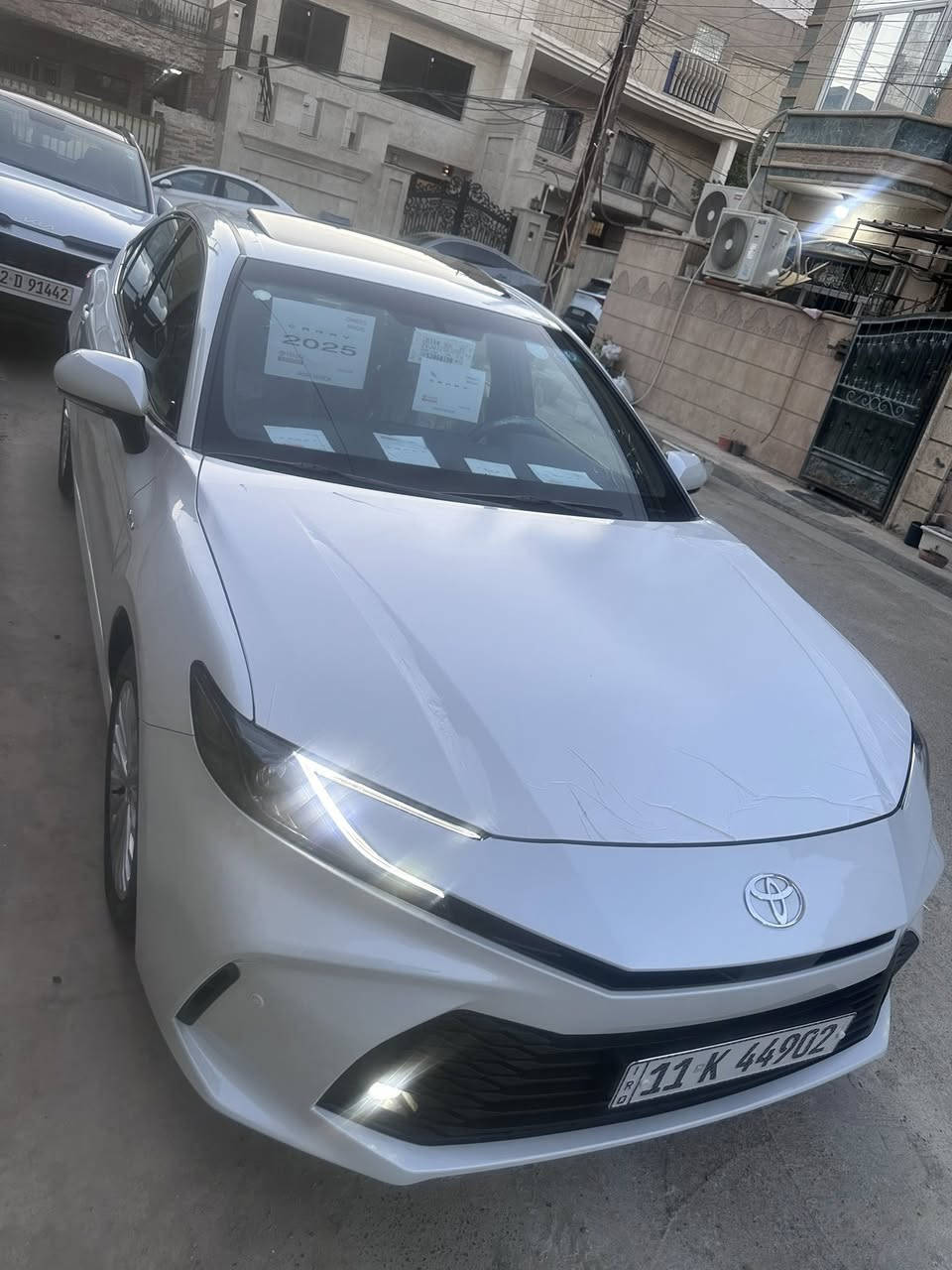 السلام عليكم
تيوتا كامري 2025 خليجي شركة عبد اللطيف السيارة هايربد بانزين محرك 2500 السيارة ياباني اصلي السيارة كسر زيرو ماشية 2000 السيارة مكفولة كفالة عامة من عدا اكو رصعة بسيطة بالجاملغ مسحوب بي بي ار،رصعه حك نص اصبع فقط وباقي السيارة كفالة عامة.
مواصفات السيارة:
فول واحد ع واحد،بصمة،تشغيل عن بُعد،كراسي كهرباء،برده خلفيه اصلي فتحه سقف،تبريد قطعتين،سايد بريك بصمه،رادارات توقف ذاتي،تحديد مسار ،حساس خلفي امامي،مري شفط،شاحن واير ليس،ويل كبير…وبعد بيها مواصفات اكثر .
والسيارة رقم بغداد وبأسمي
والمكان السيدية 
والسعر 253$
وهذا رقمي ***********
