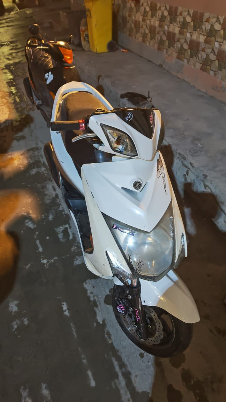 سلام عليكم سكنس لد الدراجة خير من الله مكينه ناعمه كلش معدل شلعة طيران الدراجة جانت ٦٣ ورجعتهة بلادي بيدي شغل بغداد درجة أولى سعرها ٨٢٥ وبيها مجال شي بسيط مكاني بعقوبة المركز رقمي ***********
