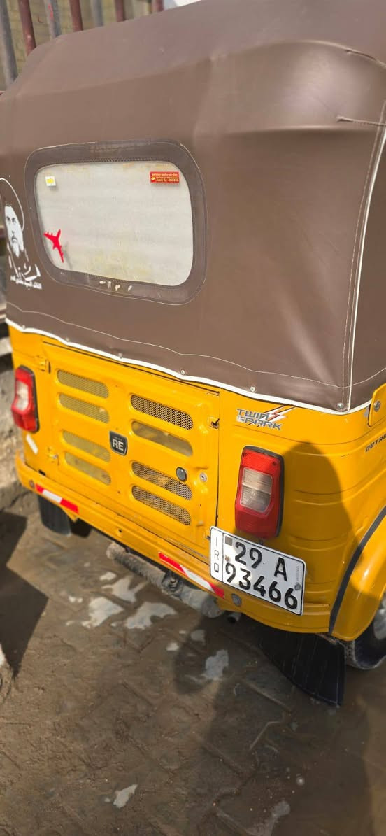 تكتك موديل 19 شهر 12 داخله بل 20 للبيع العنوان بابل السياحي *********** السعر تصل الخاص مقفول لحد يراسلني
