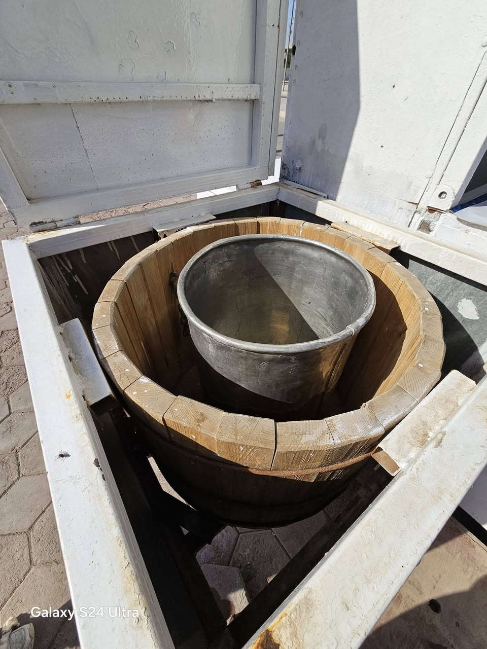 سفيره مع جاون مع بيت حديد للبيع لاستفسار عله هذا الرقم ***********
