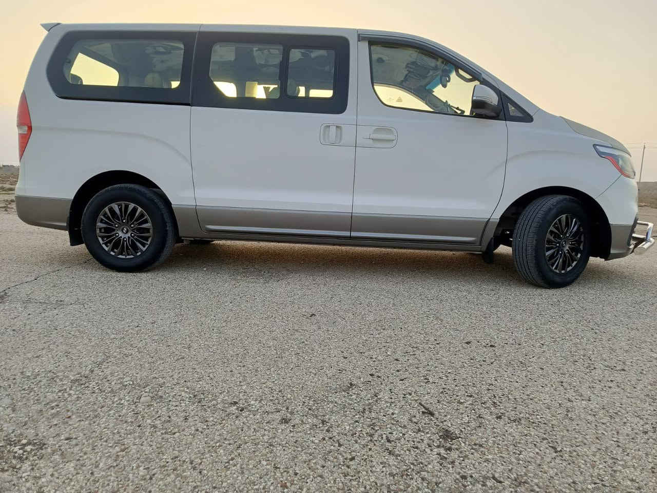 سلام عليكم ستاركس اللبيع 20 كفاله عامه زيرو ماشيه 169 وضع الشركه رقم بغداد نكليزي بسمي مصفره هيه وغرمات السعر 270وبيه مجال انتصال ***********
