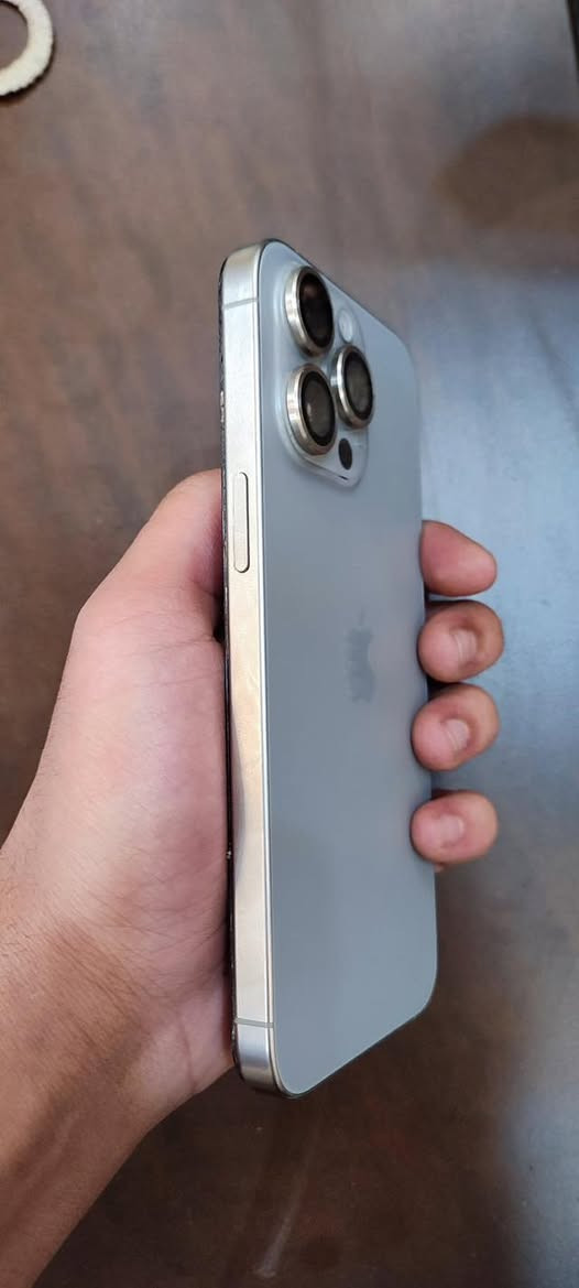 سلام عليكم ايفون 15 برو ماكس شرق اوسط ذاكره 256 بطاريه 88 جهاز نضيف كلش كله شغال مبدل شاشه  فقط  سعر 800الف مكاني ناصريه مركز ***********
