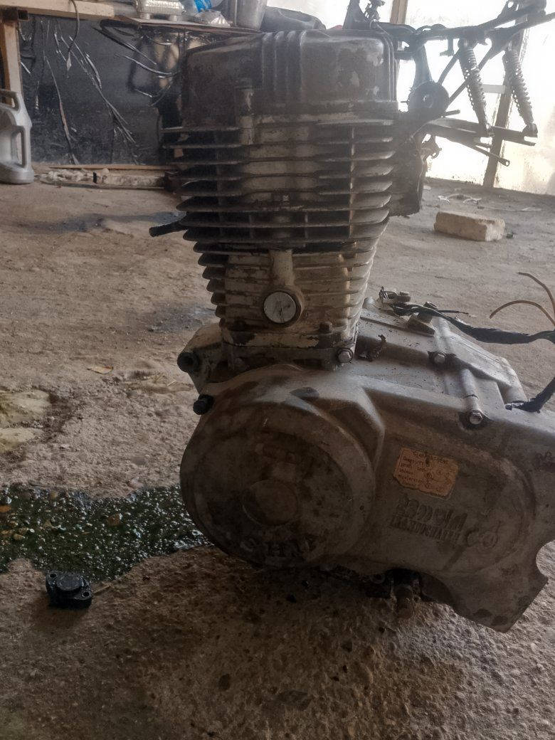 السلام عليكم 
مكينه 4كير شغاله وجاهزه مكاني حله ابؤ غرق السعر ٨٠وبيها مجال ***********
