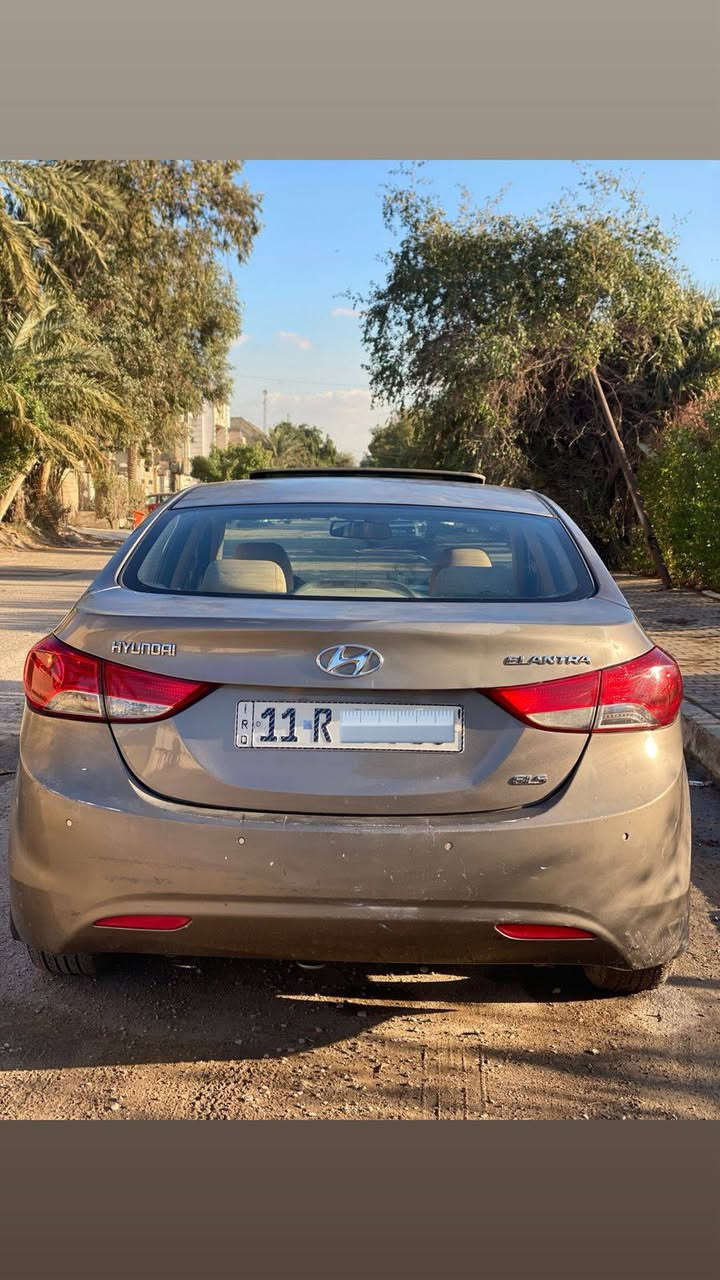 السلام عليكم النترا 2014 خليجي رقم بغداد الجديد بأسمي عارضه $114 وبيها مجال سياره فول مواصفات 1/1 بيها باب صبغ اثر طخه بسيطه مكينه 1800 دوش المرغوب مكينه وكير كفاله عامه من فتح ومن كلشي سياره جديد ماشيه قليل ما بيه اي نقص جاهزه من كلشي تبريد ثلج 🧊 تخم تاير جديد حداديه امامي خلفي جديد السياره جاهزه وجديده مواصفات الفول المعروفه بالخليجيي
بصمه / تشغيل وابواب /فتحه بالسقف / فول تحكمات /شاير بالمري / داخل لونين حمصي / وبعد باقي مواصفات مكان السياره بغداد الخاص مغلق 🔏 الاتصال بالرقم :***********
