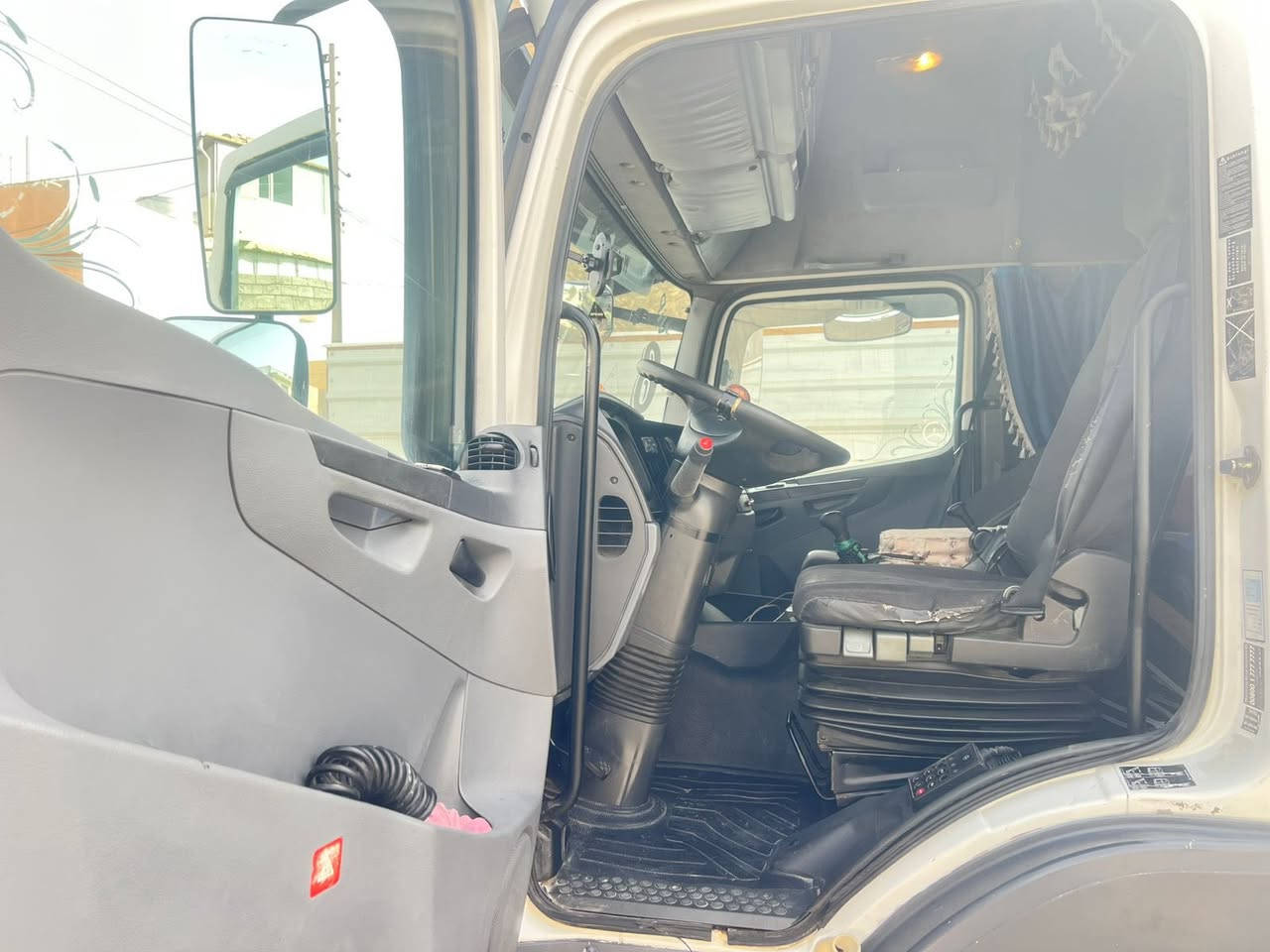 اتيكو 2006 سته سلندر گير ست نمر هاف قفل اكسل مجموعه اكتروز طول 7وربع دبل مناميه جوبلس خلفي ورك امامي رقم وسنويه جديد هزه جديد حصه كاز شرط التحويل بأسمي وعلي محرك جديد كله بشرط للأستفسار ***********
