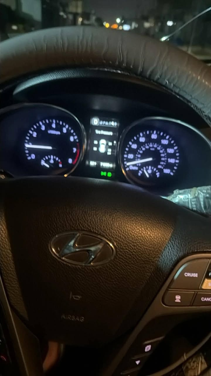 السلام عليكم 
سنتافيا كراند 6 سلندر موديل 19 فول واحد ع واحد VIP سياحي وارد امريكي ضرر فقط بنوراما
مكان السياره ميسان العماره 
للاستفسار صاحب السياره ***********
