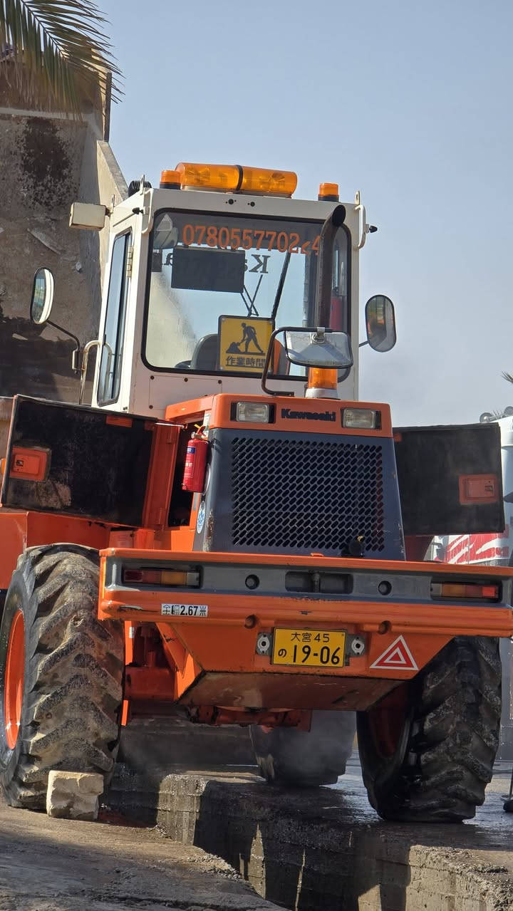 السلام عليكم ورحمه الله وبركاته
كاوسكي حجم 50 ZA دخول جديد وارد اليابان 🇯🇵
محرك كمنز 4 سندر سوبر كير ميكانيكي 3 نمر
مكفول كفاله عامه مكينه جاهزه لعمل 
مكانه بل نجف الشراي يتصل ***********
