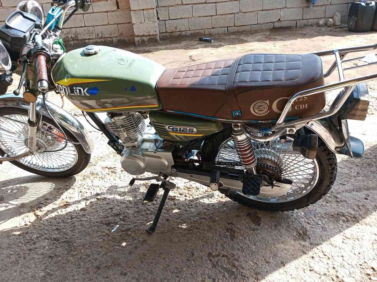 سلام عليكم دراجه تايكر جديده مابيه اي نقص موديل 2024 
سعره 625 وبيه مجال متواجد ماسنجر 
***********
