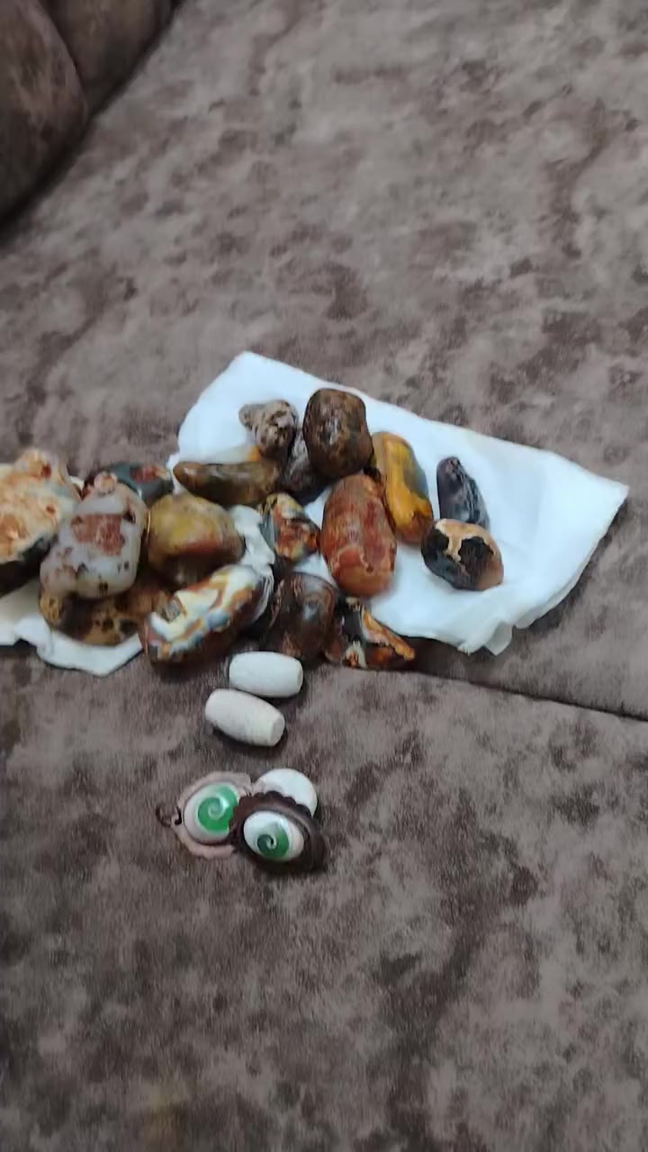 وينه اليدور مال زماط كلهن مشروطات

 وخامه اذا مو مصور  وفول طاقه يرجع

موجود عطف  انواع مشروط قديم وذمه 

 كربلاء حي الوفاء ***********  شارع 20
