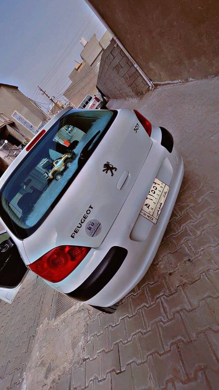 السلا م عليكم
بيجو 307 موديل 2005
لون ابيض رقم بغداد
 سنوية لل28 تحويل ثاني يوم
محرك كير تبريد كهرباء كفالة
صدر جديد باتري جديد شاشة كاميرا دوشمة كشنات دوشمة أرضية كله جديد 
السيارة جاهزة بدووون اي نقص 
الصبغ جاملغ ودعامية وهذني بلاستك مينحسبن
السيارة بالواقع احلى من الصور بهواية
السعر 55 ورقة وبيها مجال بسيط 
للاستفسار الاتصال على الرقم 
***********_ 
***********_
محمد حازم
