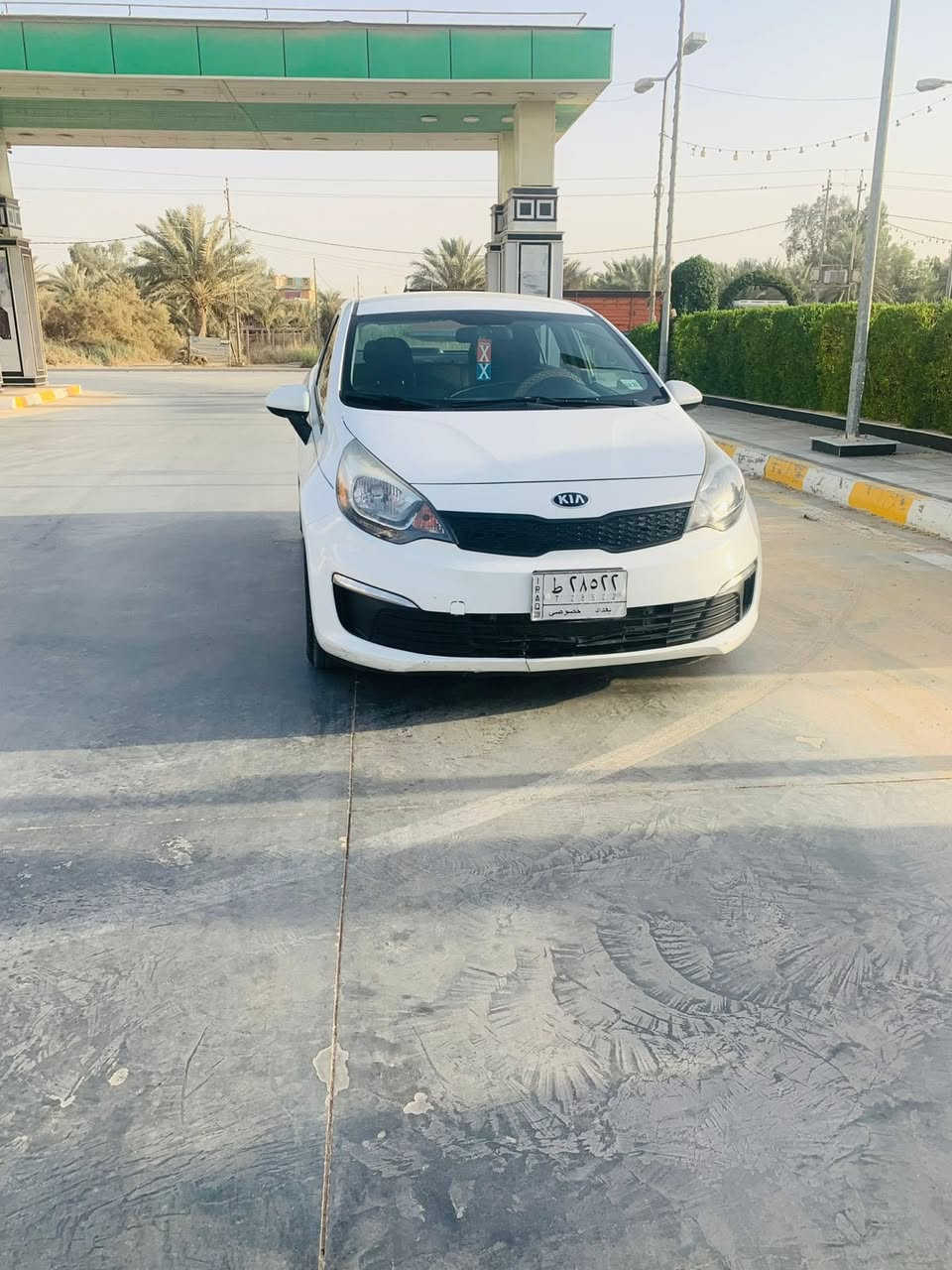السلام عليكم 
كيا ريو 2016 امريكي رقم بغداد مكينه 1600 GDI مفتوحه
حادثها خلفي بارد بالجاملغ بدون قطره صبغ 
بجم كبس بدون ايرباك 
مواصفات عاديه
ماشيه 117 ميل
سياره جاهزه تخم تاير ادامه كامله عليها 
منظومه بانزين جديده تبريد منظومه قبل شهرين شديتها فريز جديد 
السعر 92 مجال قليل 
مكانها الصويره 
***********
