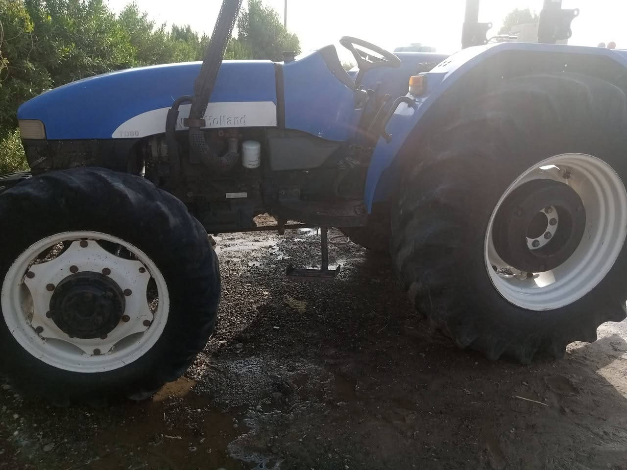 سلام عليكم مكينه نيو هلند حجم 80لبيع موديل 12مكاني بابل محاويل***********
