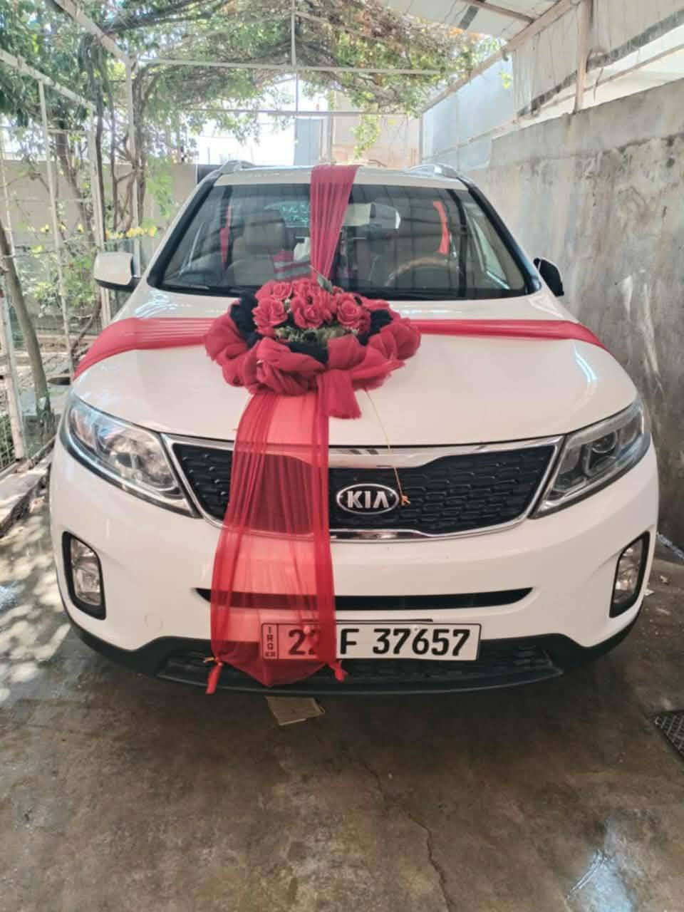 سياره سورنتو ٢٠١٤ نص فول خليجي رقم أربيل دولي هزة جديدة بهلشهر السنوية لل٢٠٣١ اللون ابيض ثلجي بسمي شرط التحويل المحرك نضافة فول مبدل كاسكيت فقط قبل  شهرين بدون تنقيص او تبخير محرك ٤ سلندر ٧ راكب صدر جديد تاير جديد قبل شهر شديتهن تدفئة تبريد كاملة بدون اي نقص بس رقم الهاتف *********** بدون وتبديل السياره كلين السعر ١٦٥ وبيها مجال قليل
