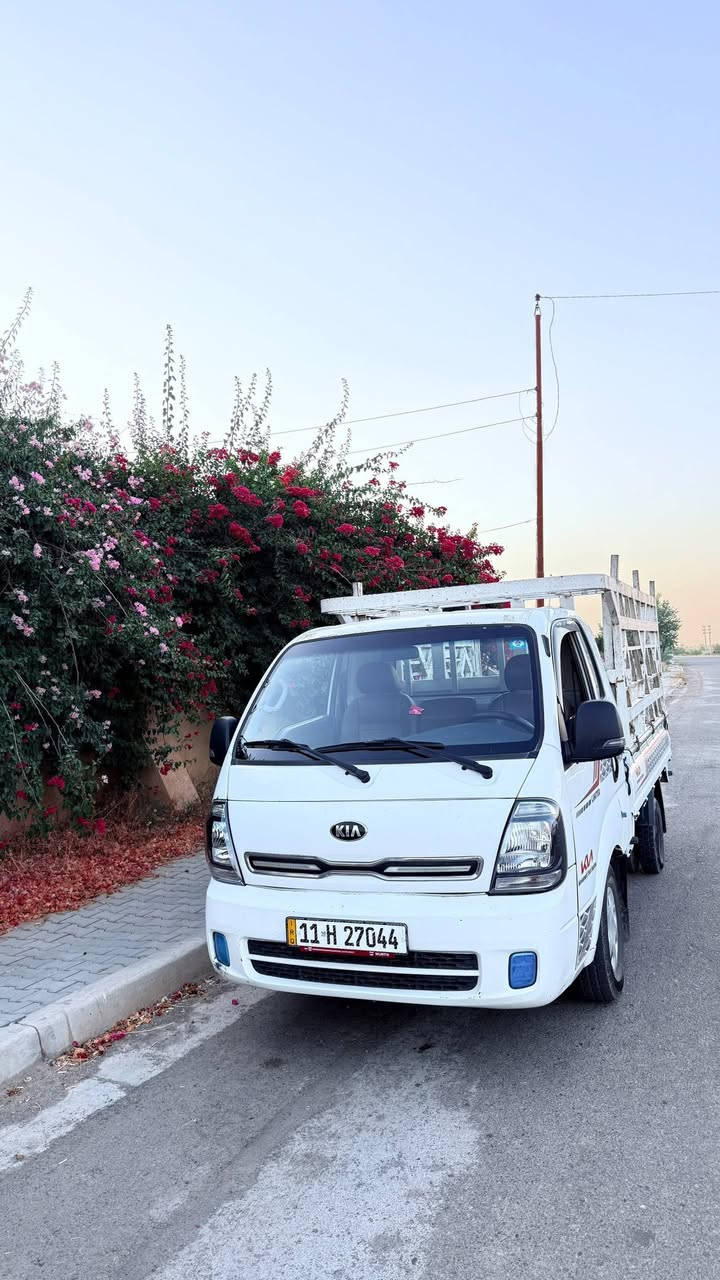 سلام عليكم للبيع كيه 2700  موديل2022 رقم بغداد انكليزي مكفوله كفاله عامه كير محرك اكسل تخم تاير كهربائيات كلا جديد  تبريد ثلج  سياره جديده العنوان صلاح الدين الضلوعية الشراي يتصل الهاتف***********
السعر 135
