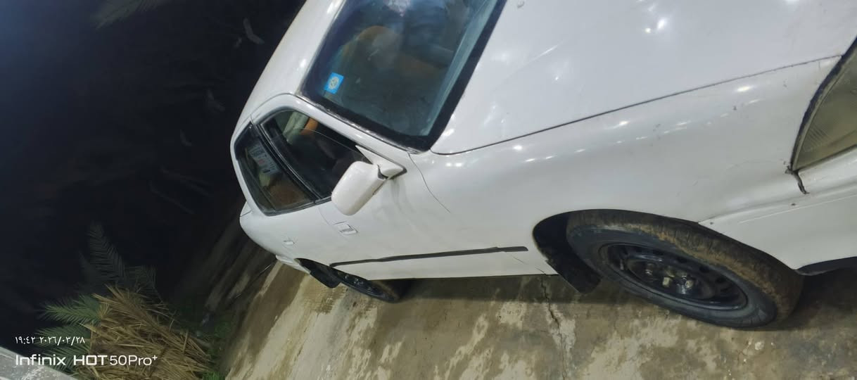 السلام عليكم سياره كامري موديل 1992 رقم الانبار دولي تحويل ثاني يوم كير محرك خير من الله حداديه وسط غرفه حلوه السياره معروضه 30ورقه وبيه مجال ***********
