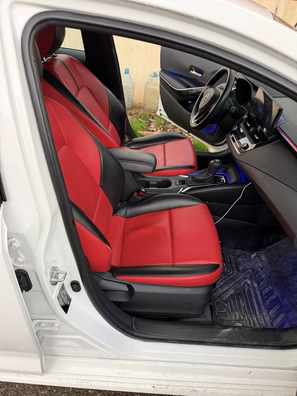 سلام عليكم  كورلاه   هايبردشكل الخليجي  الداخل ا حمر كشن كهرباء ومزوده سستم اناره /ماشيه 4000 الف / السعر 
160 اي ستفسار عل رقم *********** /بغداد بلديات
