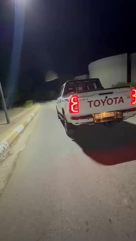 بسم الله الرحمن الرحيم
السلام عليكم هايلوكس 
المكان الفلوجه الانبار 
فول مواصفات موديل ٢٠٢٢
 سيد نهر سعودي
رقم اربيل دولي بسمي
مواصفات
فور ويل
ثلاجه بلجكمجه
دبل ايرباك 
بصمه
٣ بصمات
مثبت سرعه
شاحن وايرليس
لدات امامي خلفي
نضام ايكو
تبريد قطعتين
تحكمات ستيرن
جهيتين شاشة جبيره
كامره 
حساسات امامي خلفي 
امامي خلفي اشاير
منضومة زنون فورويل 4x4
البنيد جكات نضام ايوكو رقم أربيل 
سنوية جديدة٢٠٢٧
ماشيه اقل ٨٣الف ع وضع الشركه بشرط حته حداديه
تحويل مباشر السيارة جديد 
كفاله عامه من الصبغ تبديل الفتح السعر340
 استفسار اتصل ***********
