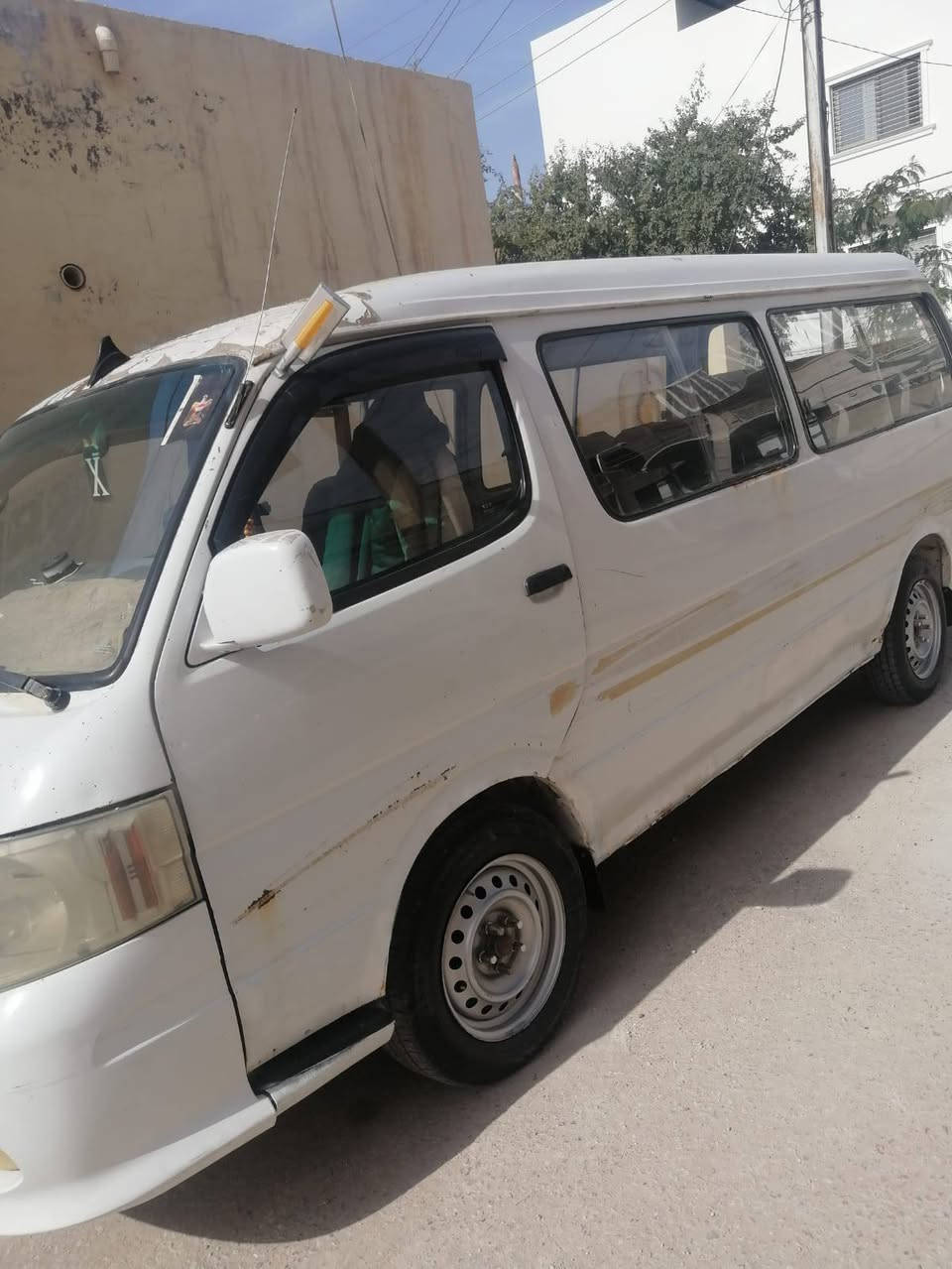 السلام عليكم فتون للبيع موديل  9 السعر 48 رقم نكليزي بسمي مكاني النجف ***********
