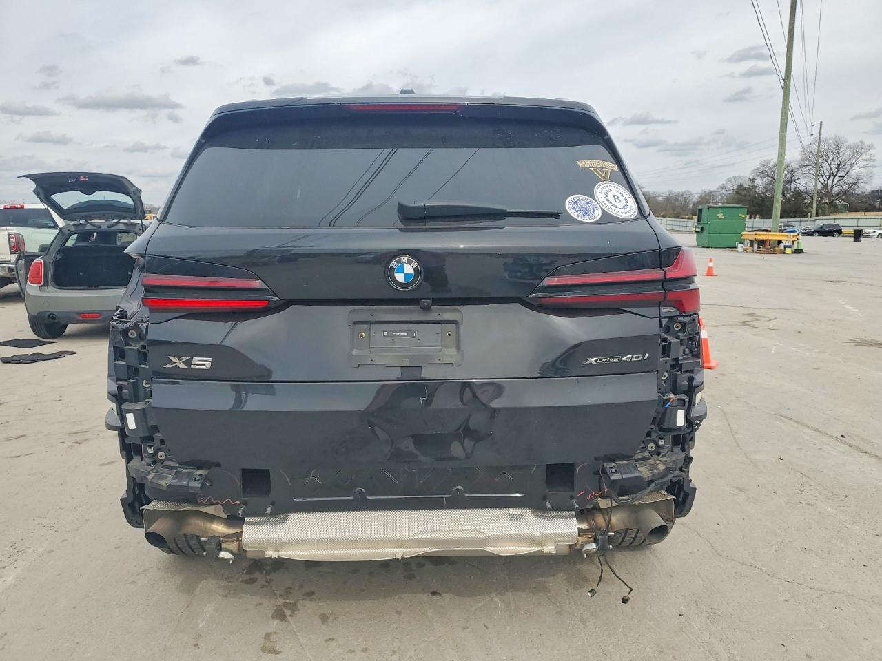 🚨 تنويه مهم
هذه السيارة معروضة في المزاد الأمريكي 🇺🇸
والمزايدة والشراء تتم عن طريق مكتب الباخرة للمزادات 🇮🇶
🔥 تدخل بكتاب الشهداء
───────────────
🚗 نوع السيارة:2024 BMW X5 XDRIVE40I
📅 تاريخ المزاد:الاثنين 02-03-2026
💰 السعر: يتحدد داخل المزاد
📊 الممشى:17177 ميل فعلي
🛠️المحرك: 6 سلندر / 3 لتر
───────────────

🔥 مجاناً مجاناً مجاناً
📄 تقرير كارفاكس مجاني بدون أي مقابل
───────────────

🚗 سحب السيارة خلال 24 ساعة من وقت التسديد
💸 حسابات مخفّضة وعمولات أقل من السوق
───────────────

🚢 الشحن متوفر من:
🇺🇸 🇨🇦 جميع الولايات الأمريكية والكندية
➡️ شحن مباشر إلى العراق
➡️ العقبة – جبل علي – ميرسين
───────────────

🛃 تخليص كمركي كامل من ميناء أم قصر
🏔️ تخليص كمركي إلى إقليم كردستان
🇯🇴 شحن مباشر إلى عمّان (العقبة)
🇹🇷 شحن إلى ميناء ميرسين – تركيا
───────────────

🏢 فروع الشركة:
📍 الفرع الأول: بغداد – السيدية – الإعلام
📍 الفرع الثاني: الإمارات العربية المتحدة – الشارقة – الصناعية 4
───────────────

👥 مجموعة البيع والشراء:
https://www.facebook.com/share/g/17pXXBgeeU/?mibextid=wwXIfr

───────────────

🎵 TikTok:
https://www.tiktok.com/@al_bakhera?t=8qGOLioZlVE&_r=1

───────────────

📞 للاستفسار والتواصل:
+9647739115599


**إذا كنت صاحب هذا الإعلان وتريد حذفه لأي سبب، رجاءا أرسل رسالة إلى الدعم الفني**