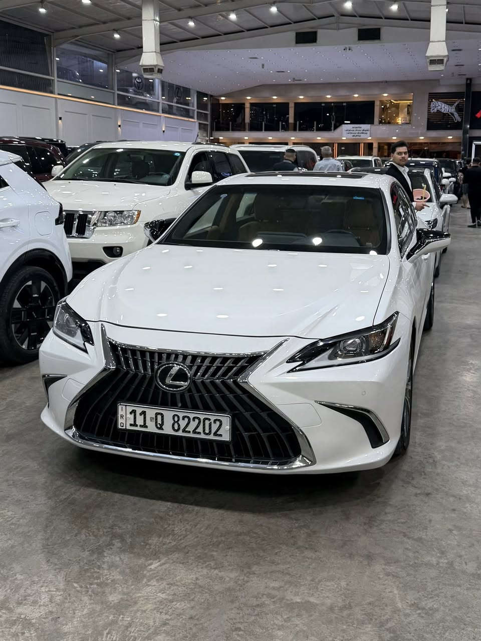 السلام عليكم
لكزز es300h هايبرد وكالة عبد اللطيف جميل موديل 2024
ماشية 15 الف كيلومتر رقم بغداد السيارة كفالة عامة عدا صبغ جزء بسيط من الدعامية الامامية اثر طخة بسيطة السعر 35 الف $
للاستفسار : ***********
