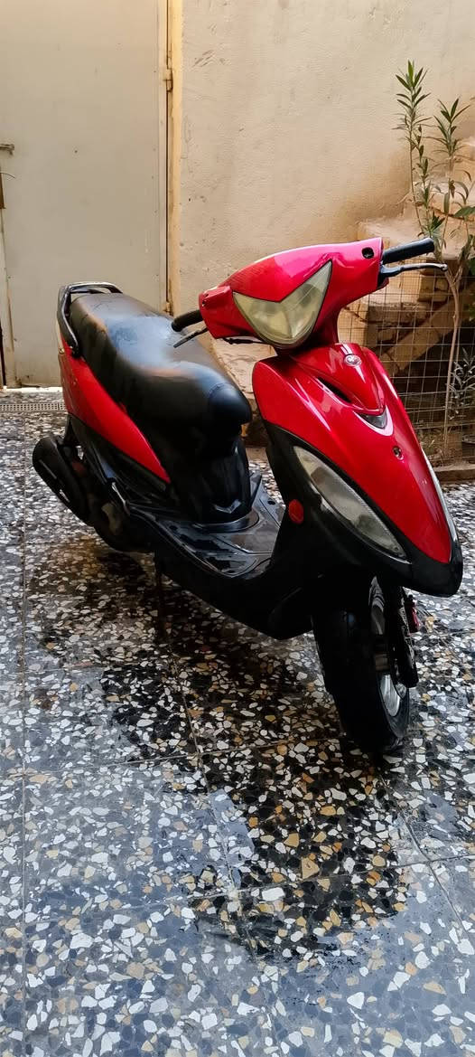 جي فور دراجه نضيفه شوفت عينك وجاهزه ربع ما تصرف عليها شغاله من الطول للطول سلف هندر اشاير لايت عالي ناصي هورن عداد بانزين عداد رون قفل جنطه والسكان والبانزين كله شغال مكينه ناعمه خرسه شلعه كلش قويه دراجه نضيفه ومال جناي السعر 400 مكان ناصريه ***********
