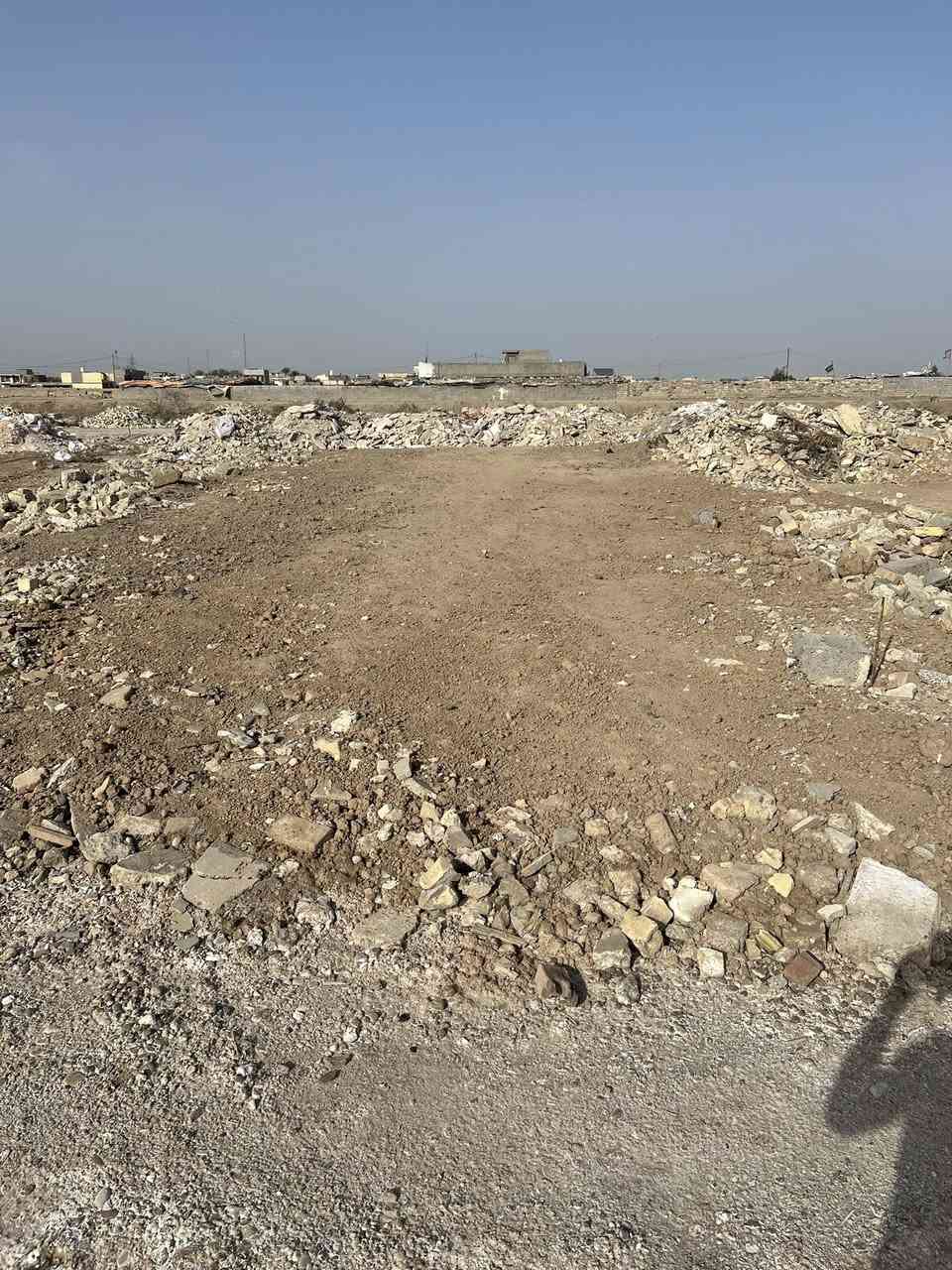 السلام عليكم قطعه ارض للبيع المساحه 100متر   الواجهيه 5 في 20المكان الدوره عوريج السعر والاستفسار ***********
