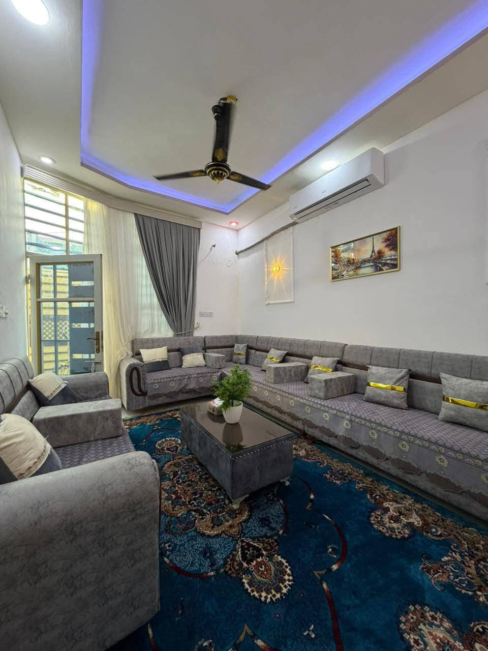 100متر سند 25 مع قرار محكمه ثاني يوم العنــــوان #النجف شارع المطار مقابيل ملحق قريه الغدير بالخط الأول السعر 42 وبي مجال للستفار ***********او مراسله واتساب ***********
