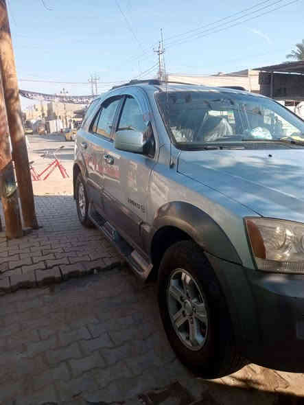 السلام عليكم 
كيا سورينتو موديل 2006جاهزه للبيع العنوان بغداد/السعر 100ورقه وبيها مجال 
الاتصال***********
