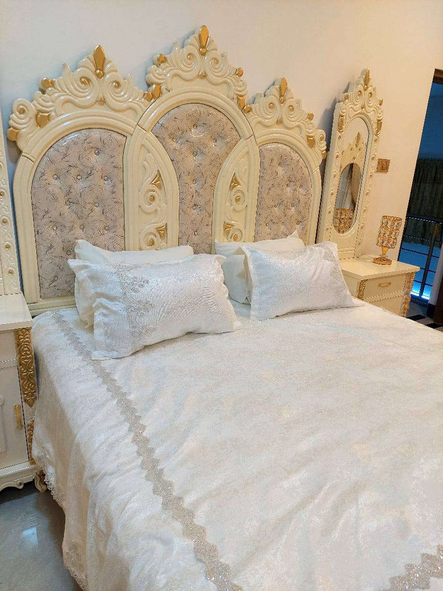 غرفة نوم للبيع بسعر مناسب
موجود انواع الغرف نوفر لكم حسب الطلب للاستفسار 
***********
