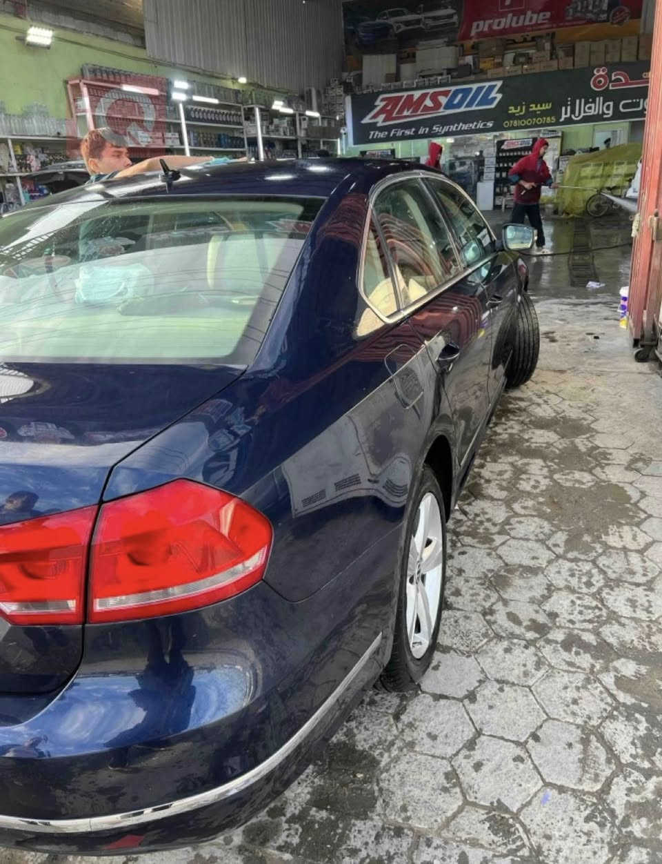 ⸻

🚘 للبيع – فولكسفاغن باسات 2016 خليجي فول
🔧 محرك 5 سلندر قوي واعتمادي

▫️ ماشية: 212 ألف كم
▫️ بصمة تشغيل + دخول ذكي
▫️ فتحة سقف
▫️ كشنات جلد
▫️ تكييف مكانين بارد ❄️❄️
▫️ كامره خلفية
▫️ كير ومحرك شرط الفحص ان شاء الله 
▫️ السيارة جاهزة وما تحتاجلك كل شي 

🔴 ملاحظات 
▪️ طختين بلجاملغ الامامي والخلفي خفيفات (بارد)
▪️ صبغ عتب جوه الباب صبغ تجميلي فقط

💵 السعر خاص


**إذا كنت صاحب هذا الإعلان وتريد حذفه لأي سبب، رجاءا أرسل رسالة إلى الدعم الفني**