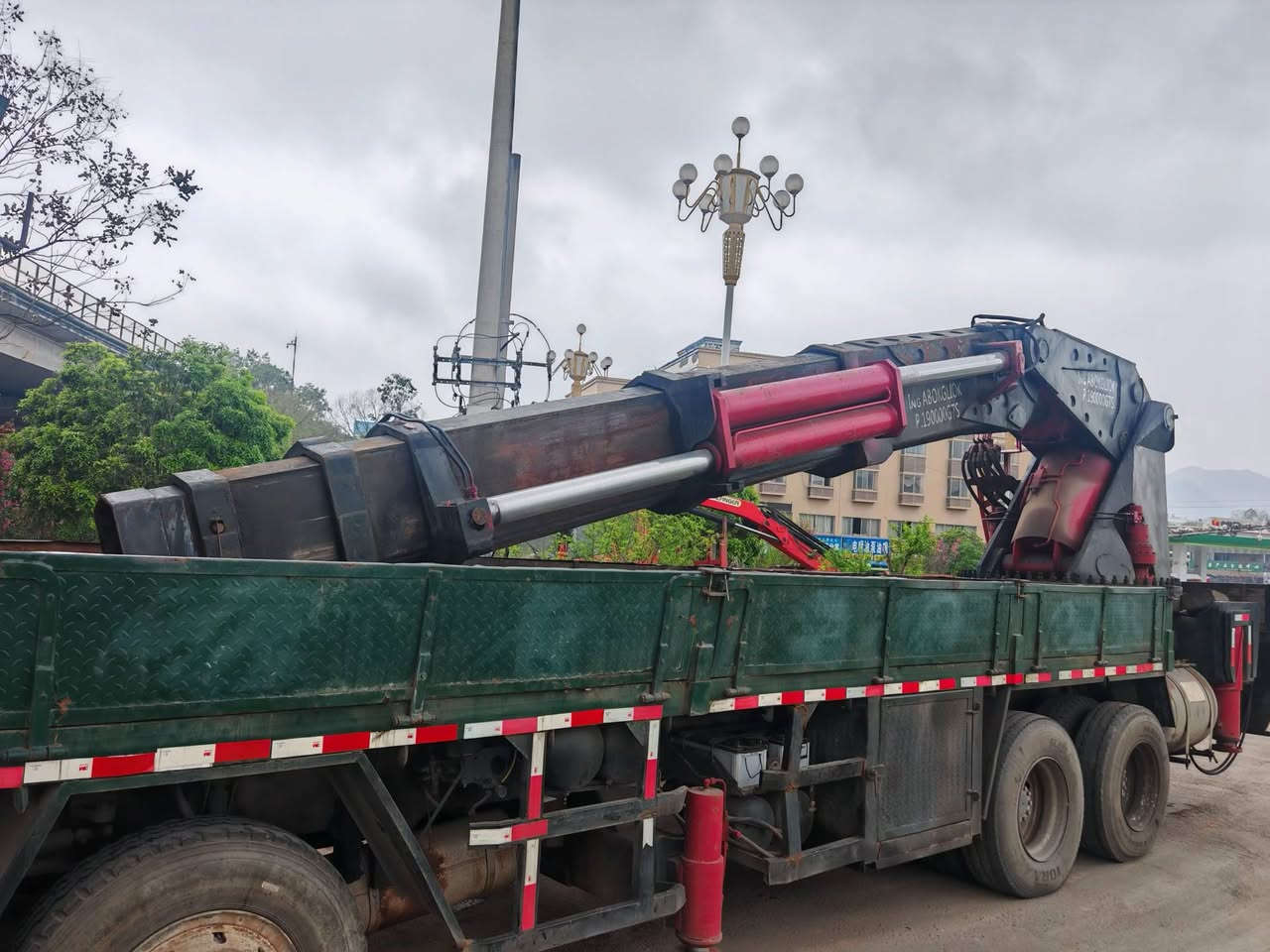 12-wheel truck with 150-ton crane It can be sold as a complete vehicle or separately.


**إذا كنت صاحب هذا الإعلان وتريد حذفه لأي سبب، رجاءا أرسل رسالة إلى الدعم الفني**