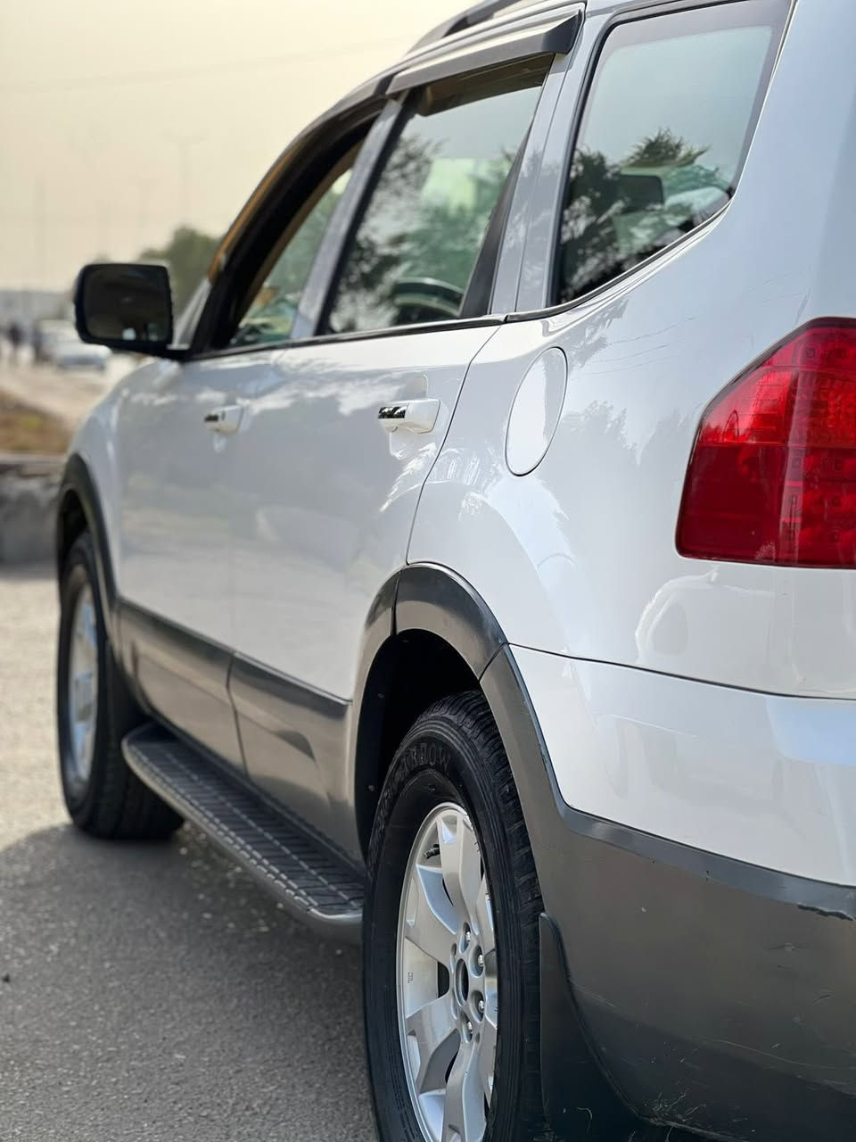 مهافي موديل 2010
خليجي 
رقم بغداد انكليزي باسمنه 
تحويل اي وقت 
محرك سته سلندر  
مكينه وكير مكفول السياره بدون صبغ نهائيا بيه مكانين بارد فقط بسيطات  مقدار شبر 
السياره فول مواصفات للاخير 1/1 
فتحه وحساس وبصمه وكشنات جلد و7 راكب  و3 قطع تبريد  وزراك لايت  وكراسي كهرباء ستيرن كهرباء  
بيه 3 وضعيات فور ويل وتو ويل واوتو 
تبريد بيانوو  وهواي بيه مواصفات 
السياره جاهزه للاخير  من تبريد وحداديه وتخم تاير اي نقص مابيه 
السعر  
١٣٢
المكان سيدية 
***********
