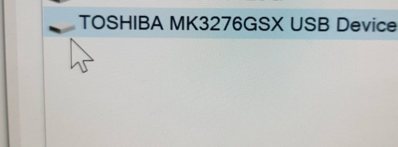 هارد خارجي حجم 320 مستعمل مضمون و على الفحص اصلي نوع توشيبا سعره 20 الف يوجد توصيل بغداد 5 محافظات 8 للاتصال ***********
