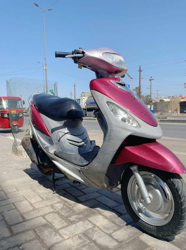 سلام عليكم 
دراجة للبيع ماكس قجمة دراجة نظيفة بس ولفات مبدل كلشي شغال بيها سلف اشاير لايت السعر 675 وبيها مجال 
***********
