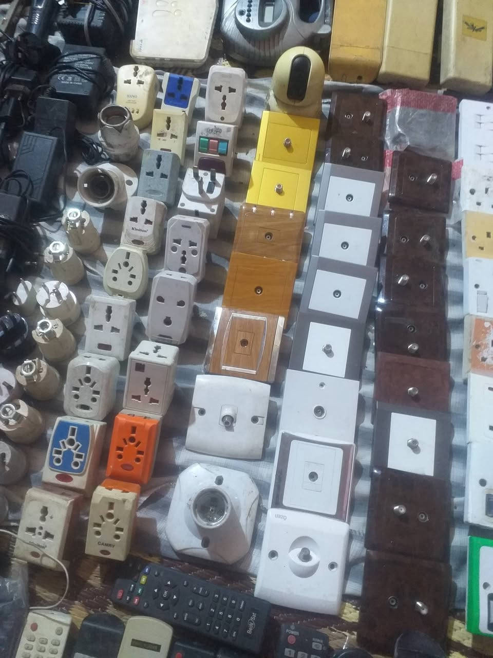 عندي هاي غراض كهربائية كلهن شغالات  رايدهن  ٤٠ الف مكاني مدينه الصدر حي طارق


**إذا كنت صاحب هذا الإعلان وتريد حذفه لأي سبب، رجاءا أرسل رسالة إلى الدعم الفني**