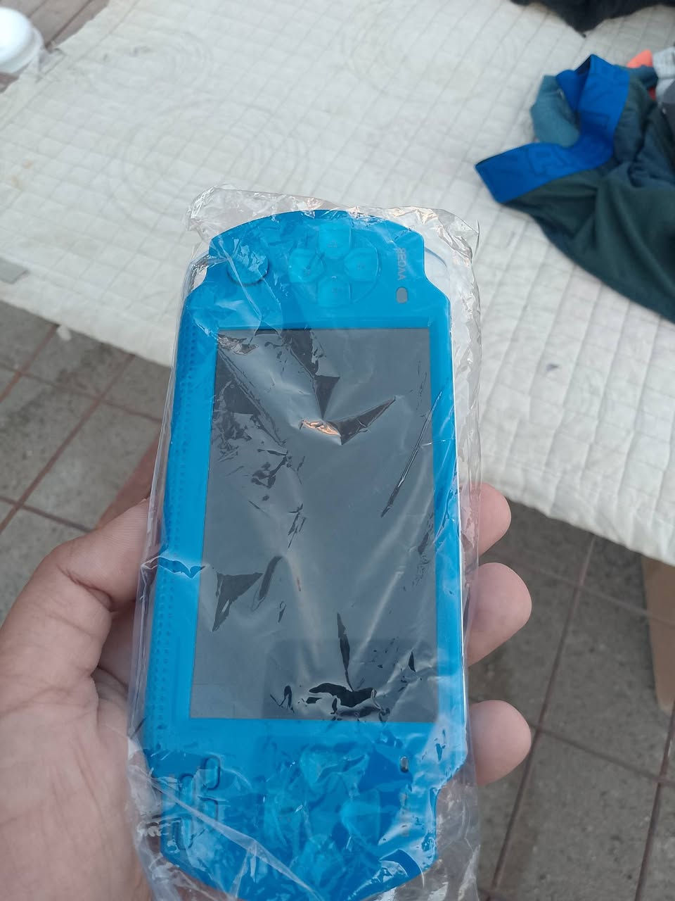 جهاز ألعاب
مال سيكا 
مو psp
بدون بطاريات 
السعر 15 الف 
مكاني مدينة الصدر 
رقمي ***********
