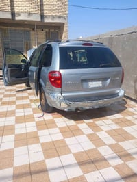 دوج كرفان ٢٠٠٥ مكفوله رقم بغداد ماعده تبريد غير شقال سعر ٥٠ رقم تليفون...