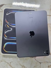 ايباد m4 بطاريه 96 نضيف كلش ذاكره 256  السعر مليون و100 وبي مجال بصيط ...