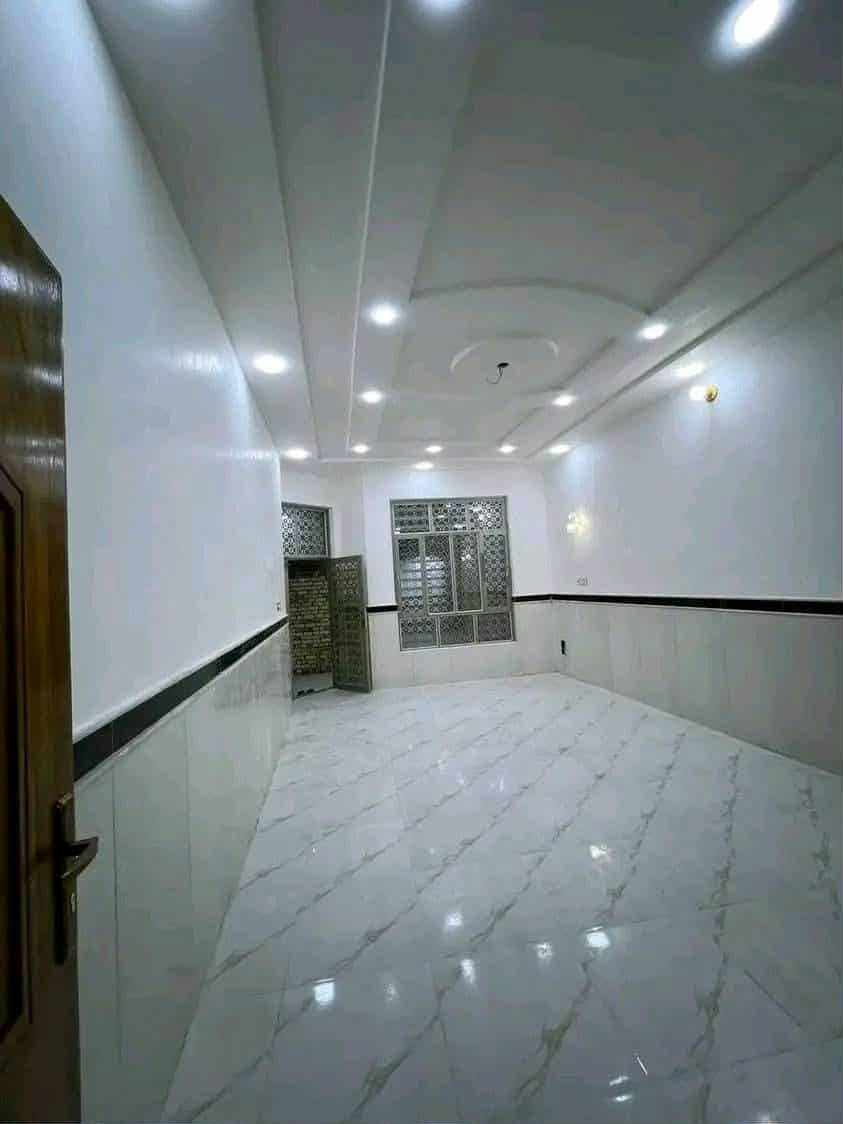 دار البيع 200 متر البيع منطقة حي الغدير الثانيه عله ساحه قاط واحد بناء حديث الاستفسار اتصل رقم ***********
