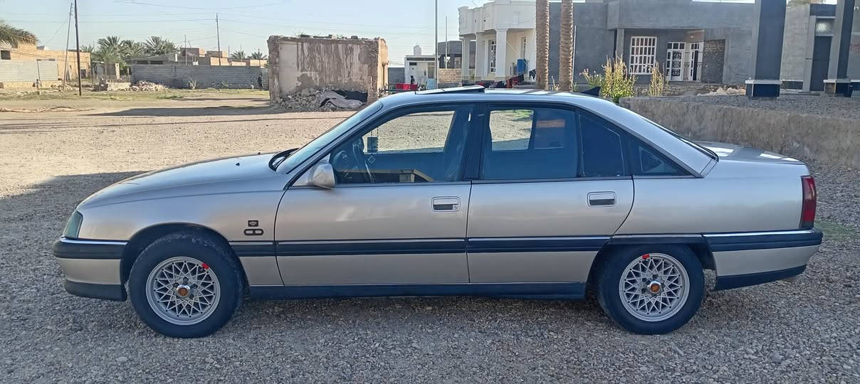سلام عليكم 
للبيع اوميگه موديل 91 
رقم انبار تحويل ثاني يوم كفاله  محرك گير اكسن كفاله كهربائية كله شغاله صدر سياره جاهزه  السعر 42وبيه مجال  العنوان الانبار الرمادي جزيره البوعساف الاستفسار هاتف ***********
