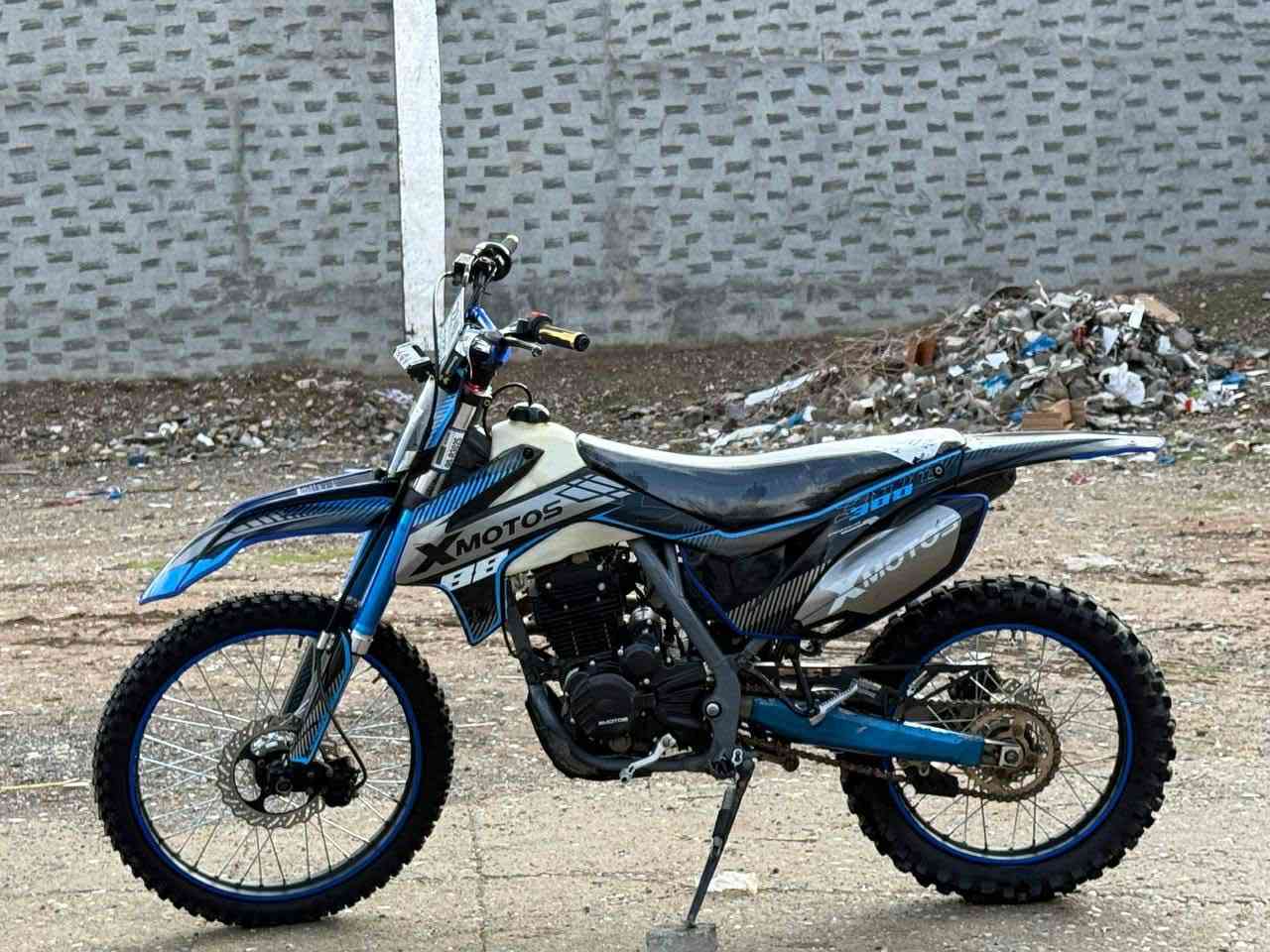 أولا، اسمه الله.
هذه الدراجة معروضة للبيع حتى عام 2030 ويمكنك الحصول عليها فورا. 

X MOTOS
موديل 2025
لقد مرت 7 أشهر منذ صدوره ولم يتم تنظيفه.
محرك 300
من الممتع جدا أن أكون جزءا من الفريق وليس لدي خبرة كبيرة مع فريق الدولفينز الذي أعمل عليه.

***********
***********
واتساب فايبر
